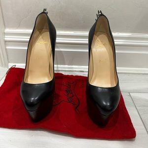 Christian Louboutin Electropump. Size 39.5. Excellent Condition only worn once